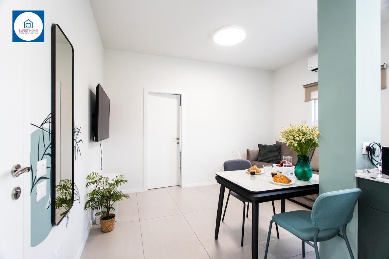 Design Apartments In Netanya Esterno foto